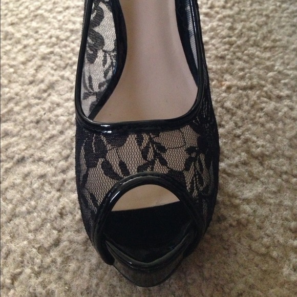 👣👣sold on eBay Guess peep toe platform stiletto* - Picture 2 of 4