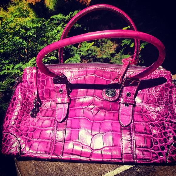 ❤️Dooney and Bourke Crocodile Handbag *Authentic*