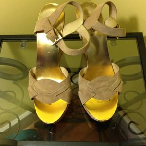 🎉🎉TRADED🎉🎉Authentic MICHAEL KORS Sandal