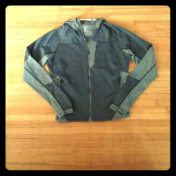 BUNDLED/Mountain Hardwear Jacket