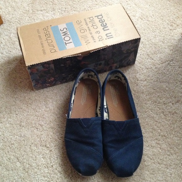 TOMS Shoes - Navy blue toms
