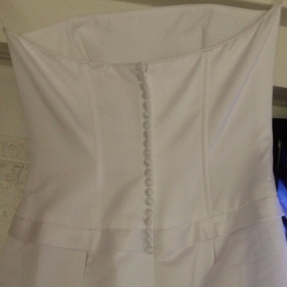 Brand New DavidsBridal Strapless Wedding Dress - Picture 4 of 4