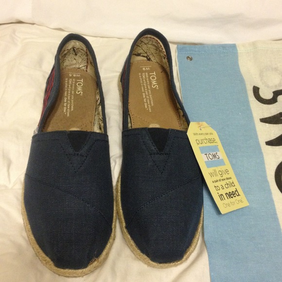 Navy embroidered classics