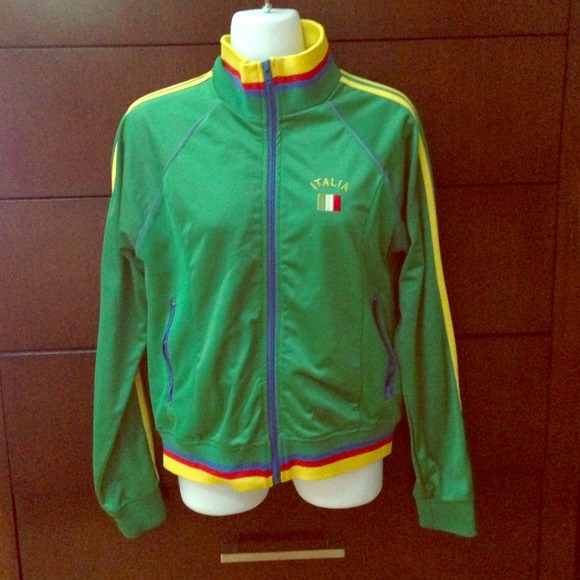 Sporty jacket top
