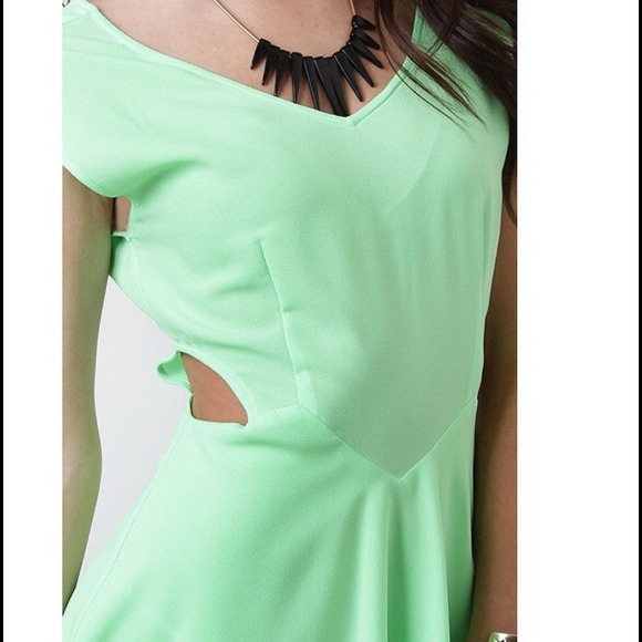 Neon Green Dress - Picture 4 of 4