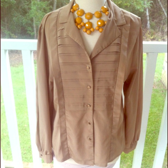 Vintage Oatmeal Colored Tuxedo Style Top