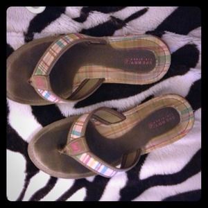 Sperry flip flops