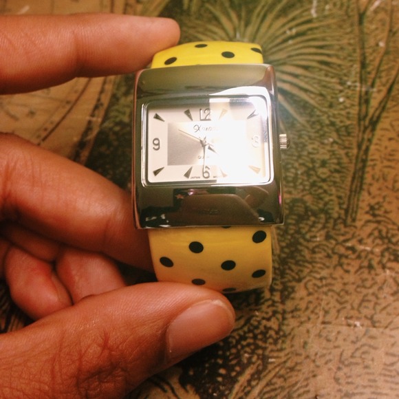 Polka dot clip watch
