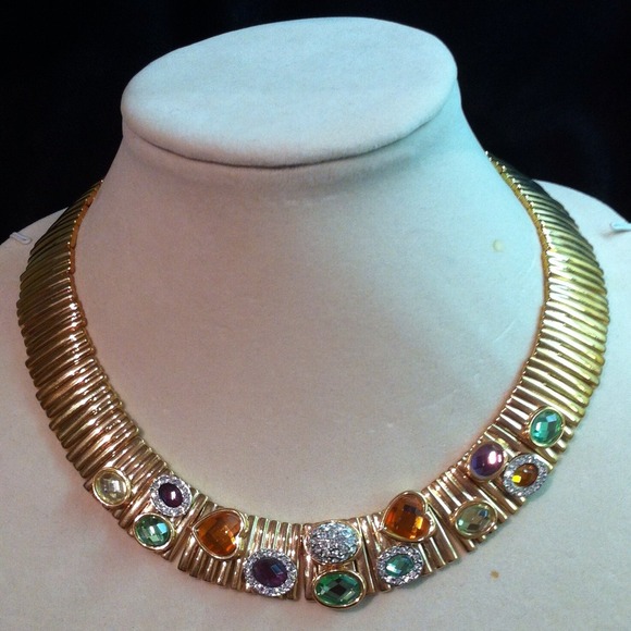 Necklace with earrings, new