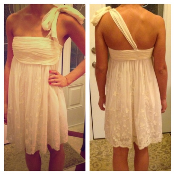 BCBGMAXAZRIA lace baby doll dress