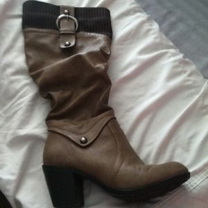 Light brown boots!