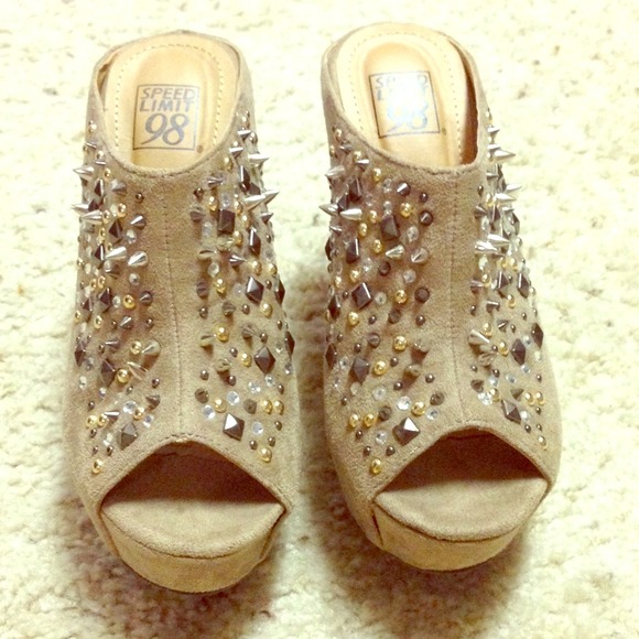 Spike Wedges