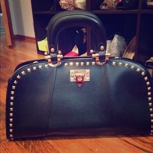 🔴REDUCED!🔴Versace look alike studded handbag