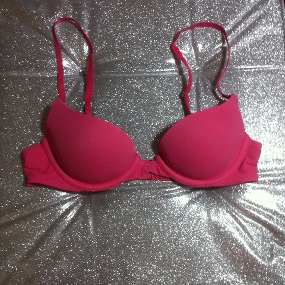 ❌SOLD❌Pink gilly hicks lightly lined bra