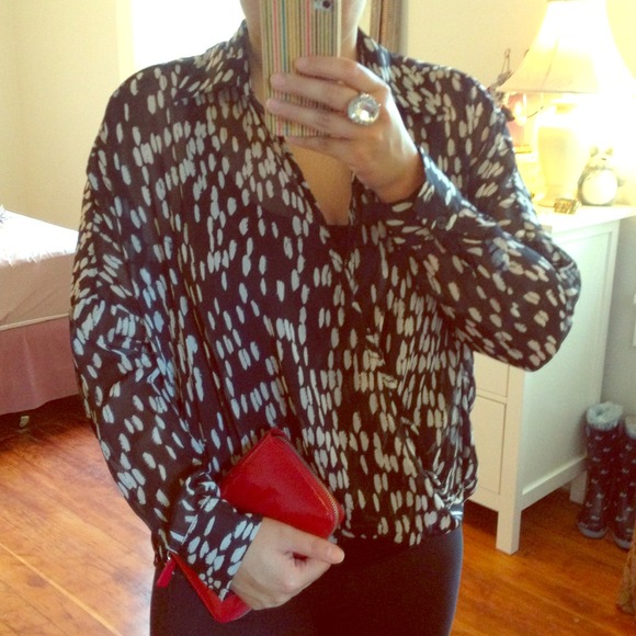 ❌SOLD❌ Spotted blouse with draped-over front