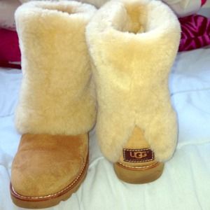 Uggs Maylin Boot Chestnut Size 7