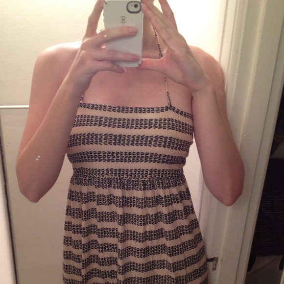 Host Pick 2X!! ANTHROPOLOGIE 100% Silk Dress - Picture 3 of 4