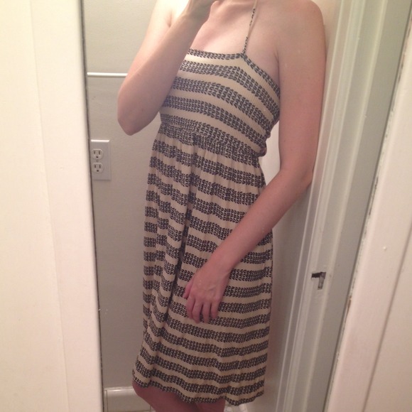 Host Pick 2X!! ANTHROPOLOGIE 100% Silk Dress - Picture 4 of 4