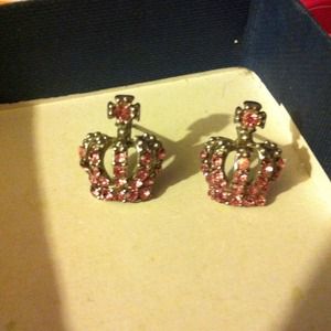 Cute pink crown earrings