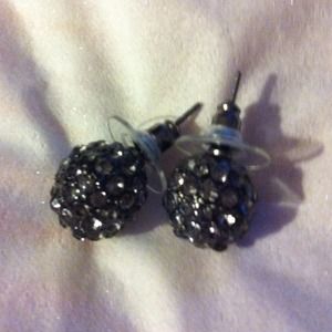 Ball earrings with crystals