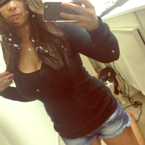 🌹 RESERVED 🌹BCBG hooded sweater