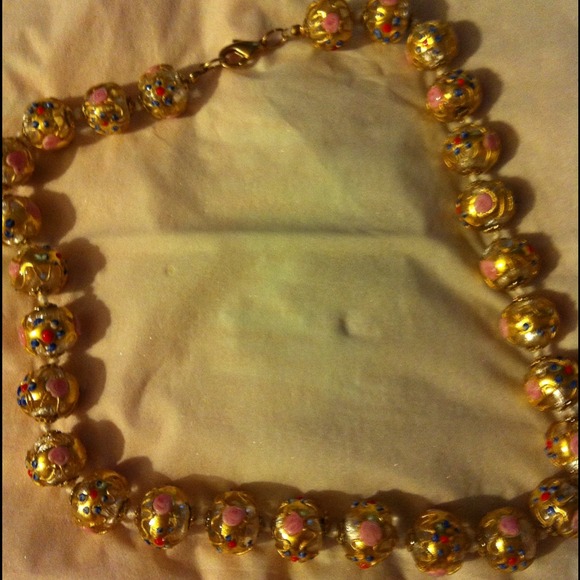 Cute colored necklace! - Picture 1 of 1