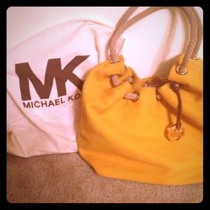 MK Canvas Hobo Tote!!! Brand new never been used