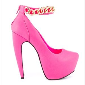 Privileged brand pumps.