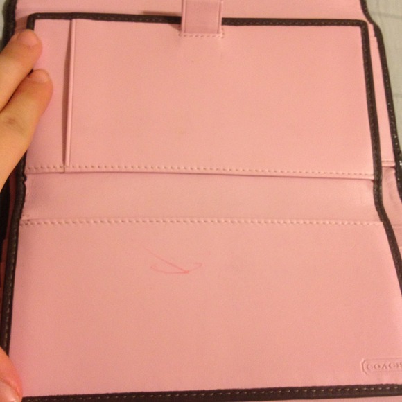Large Signature Coach wallet - Picture 3 of 4