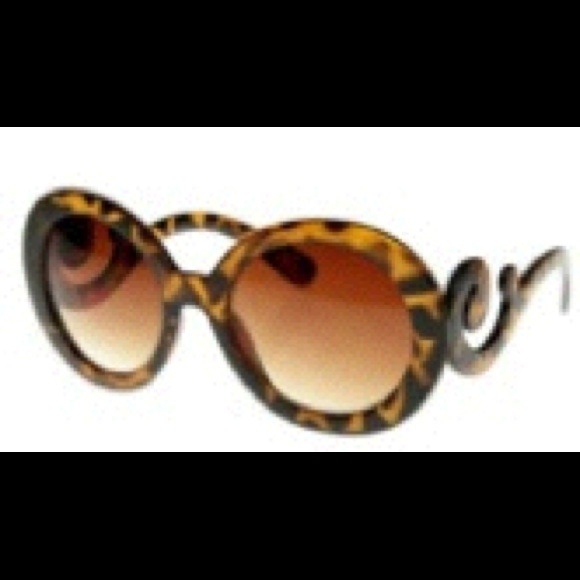 Accessories - ROUND LEOPARD BAROQUE SHADES