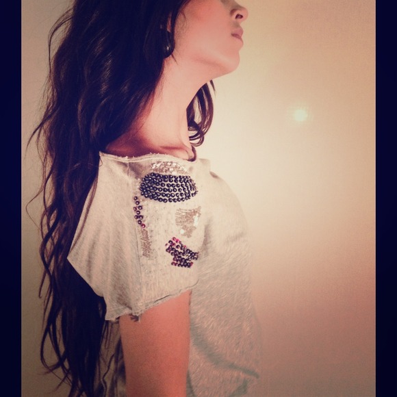 Everybody notices when you bedazzle a little. - Picture 1 of 2