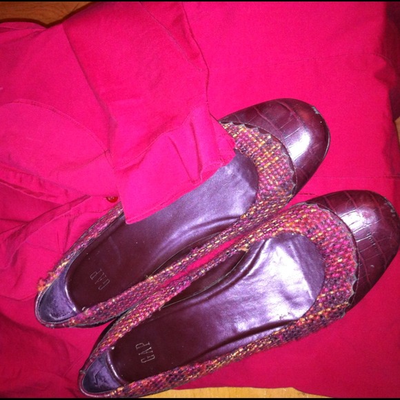 Tweed & Leather Gap Flats 100% including the Sole