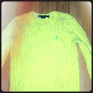Yellow cable knit sweater with pony