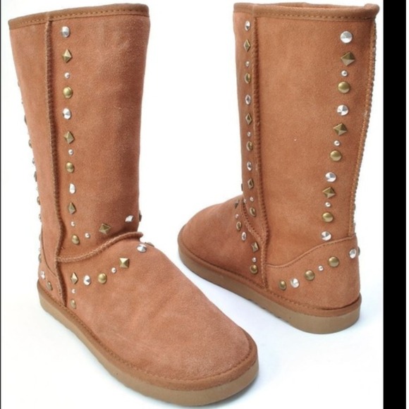 Boots - NEW UGG Style Tan Chestnut Fall/Winter Boots💋