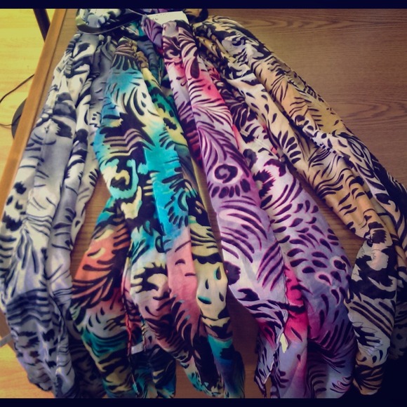 Accessories - FASHION SCARFS  wild animal print. $2 each