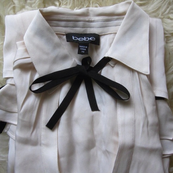 ❌❌SOLD❌❌ BEBE ruffled shirt
