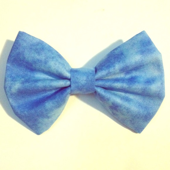 Light blue wash hair bow
