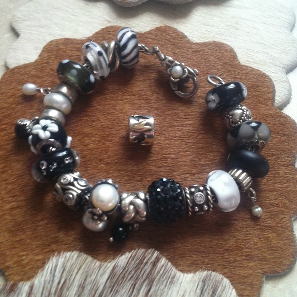 Troll bracelet & beads