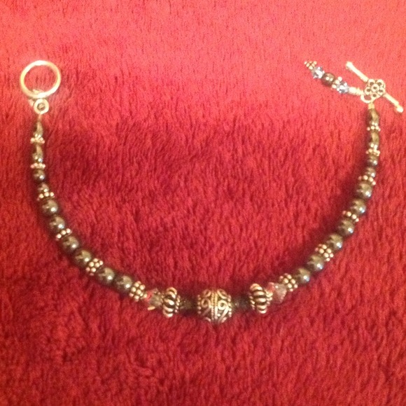 Black beaded bracelet
