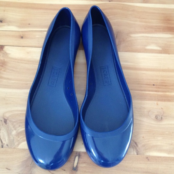 🌸🌷Perfect for spring! Jcrew jelly flats in navy.
