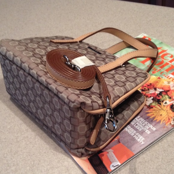 ✨ DONATED✨Cute purse - Picture 2 of 4