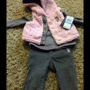 US polo outfit never worn still has tags6-9 months