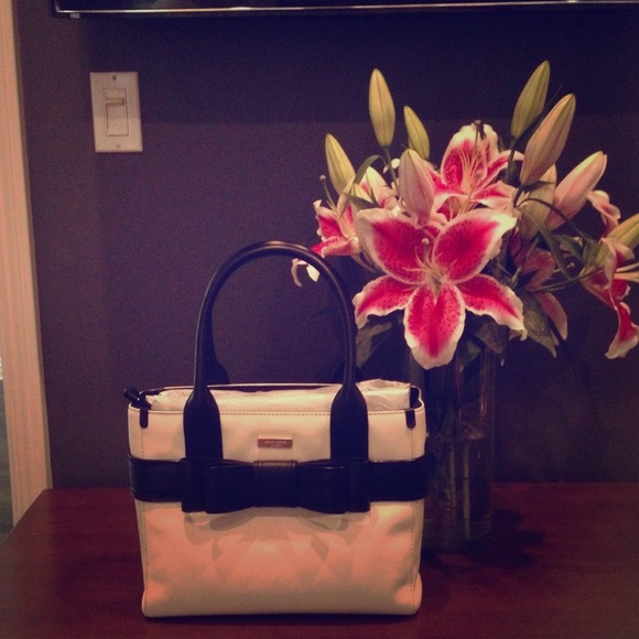 Kate Spade bow handbag!