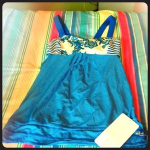 Size 6 lulu tank BUYER PICKS PRICE THIS WEEK ONLY