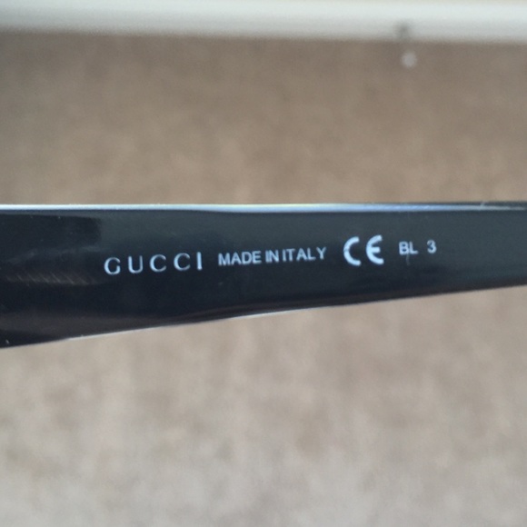 Gucci Oversized Sunglasses - Picture 4 of 4