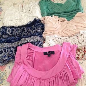 🎀🎀Bundle🎀🎀 4 blouses & 2 dresses
