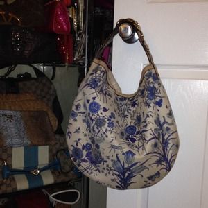 Gucci Flora Canvas Hobo Bag