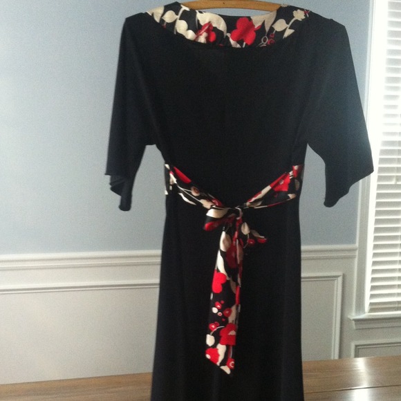 Little Black Cherry Blossom Dress - Picture 2 of 4