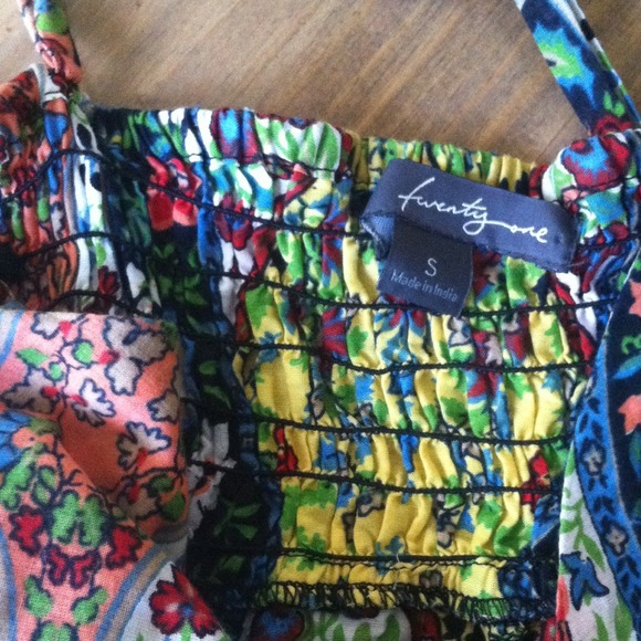 Criss-cross Floral Maxi Dress - Picture 4 of 4