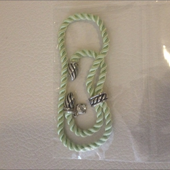 Last one !! David Yurman bracelet 💚green
